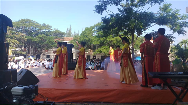 Tư vấn tuyển sinh đại học tại Trường PTTH Nguyễn Trãi – Ninh Hòa