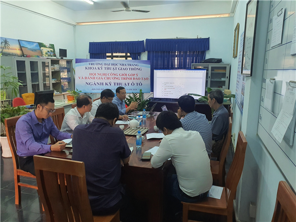 Hội nghị Công giới góp ý và đánh giá CTĐT