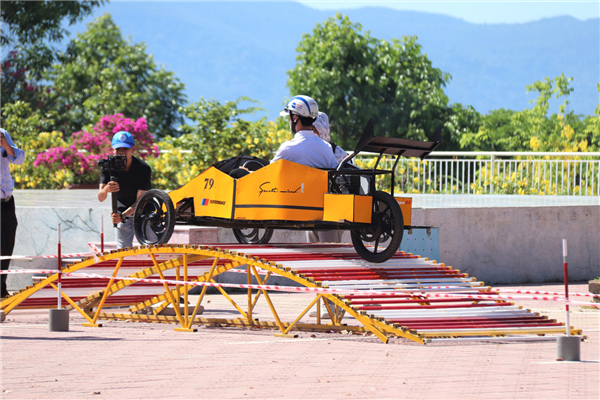 Sôi nổi các hoạt động tại “Câu lạc bộ chuyên ngành” lần 3 của Khoa Kỹ thuật Giao thông