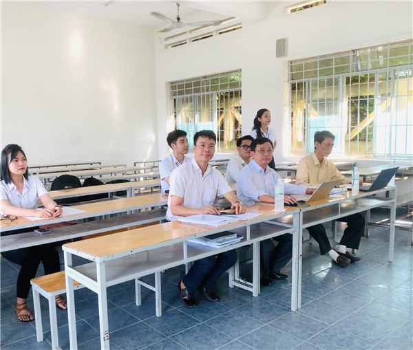 TỔ CHỨC HỘI ĐỒNG ĐÁNH GIÁ ĐỒ ÁN, KHOÁ LUẬN TỐT NGHIỆP ĐẠI HỌC CHO SINH VIÊN KHÓA 60 NĂM 2022