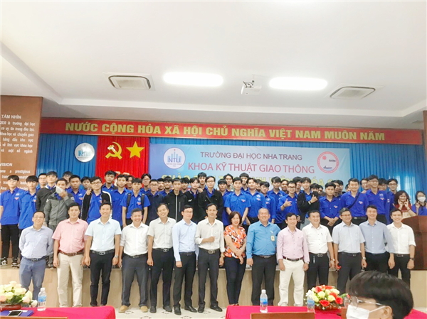 Khoa Kỹ thuật Giao thông - NTU hân hoan chào đón Tân sinh viên K64