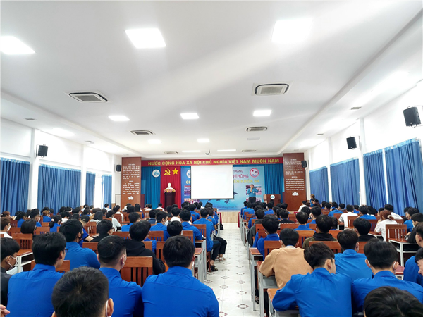 Khoa Kỹ thuật Giao thông - NTU hân hoan chào đón Tân sinh viên K64