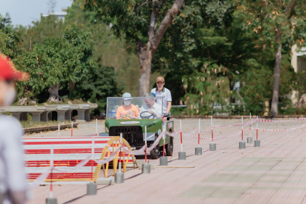 Những sân chơi khoa học bổ ích tại Khoa Kỹ thuật Giao thông