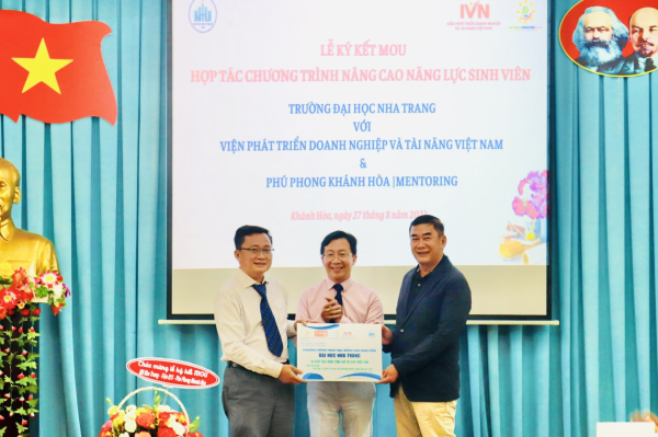 Biên Bản Ghi Nhớ (Mou) Hợp Tác Chương Trình Nâng Cao Năng Lực Sinh Viên