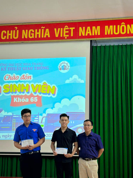 Tưng bừng chào đón tân sinh viên Khóa 65