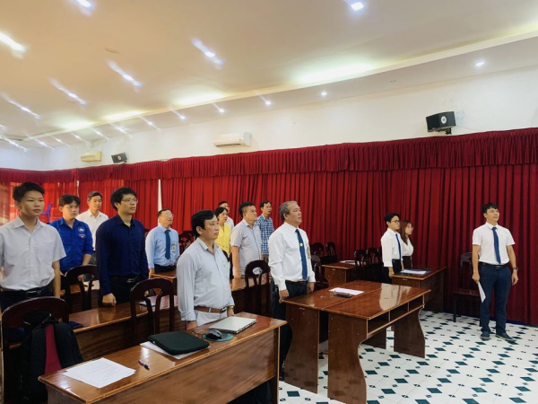 Chi bộ Khoa Kỹ thuật Giao thông kết nạp đảng viên mới 