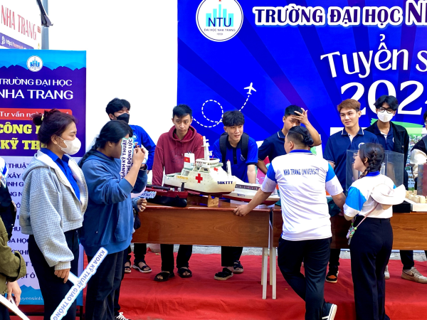 MÙA TUYỂN SINH - TƯ VẤN TUYỂN SINH 