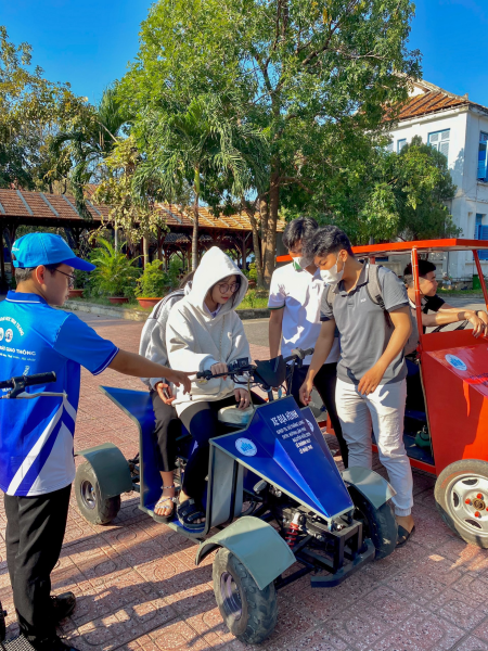 MÙA TUYỂN SINH - TƯ VẤN TUYỂN SINH 