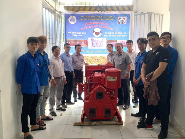 Lễ tiếp nhận Động cơ từ Hội cựu sinh viên tại Vũng Tàu