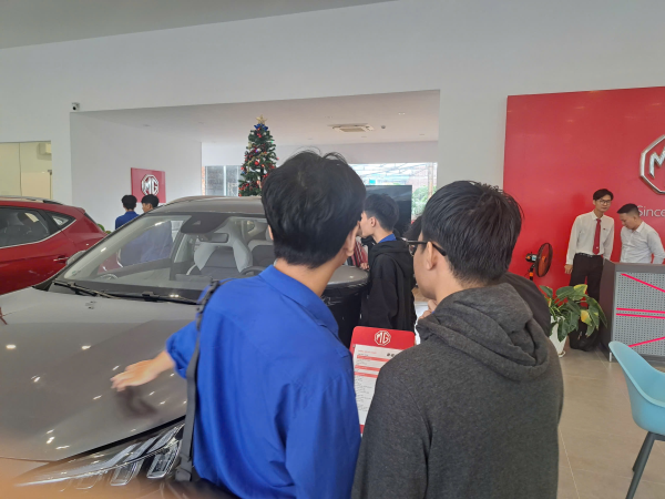 THAM QUAN TRẢI NGHIỆM THỰC TẾ NGÀNH KỸ THUẬT Ô TÔ