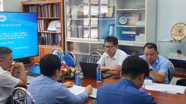 Họp hội đồng đánh giá nghiệm thu đề tài KHCN cấp Bộ “Nghiên cứu thiết kế, chế tạo và thực nghiệm thiết bị đo tự động các thông số hình học chân vịt tàu thủy theo công nghệ đo hiện đại”