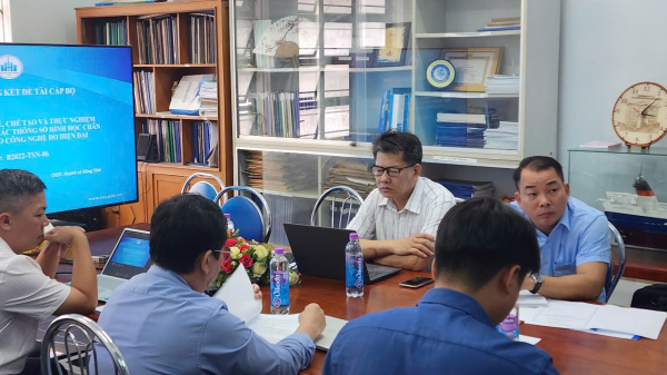 Họp hội đồng đánh giá nghiệm thu đề tài KHCN cấp Bộ “Nghiên cứu thiết kế, chế tạo và thực nghiệm thiết bị đo tự động các thông số hình học chân vịt tàu thủy theo công nghệ đo hiện đại”