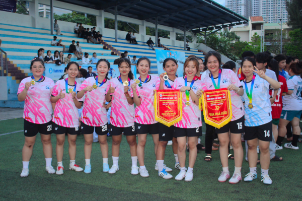 TỔNG KẾT GIẢI BÓNG ĐÁ NAM - NỮ THÁNG THANH NIÊN 2025