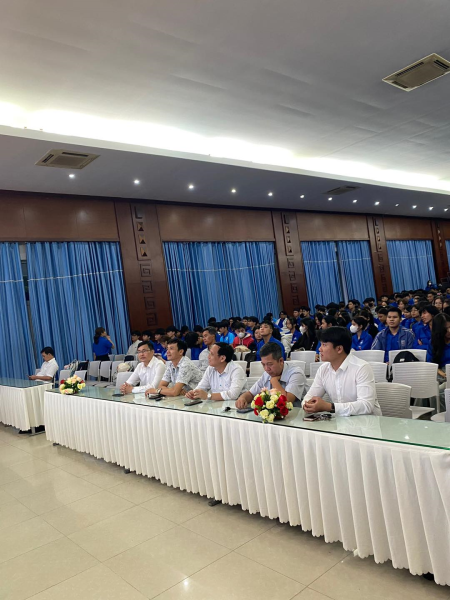 CHÀO CỜ KHOA KỸ THUẬT GIAO THÔNG THÁNG 3