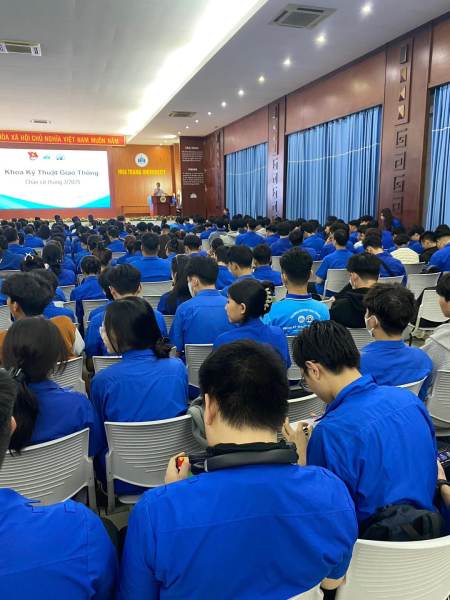 CHÀO CỜ KHOA KỸ THUẬT GIAO THÔNG THÁNG 3