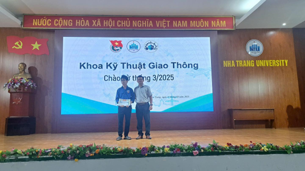 CHÀO CỜ KHOA KỸ THUẬT GIAO THÔNG THÁNG 3