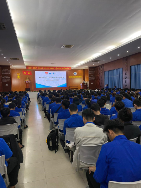 CHÀO CỜ KHOA KỸ THUẬT GIAO THÔNG THÁNG 3